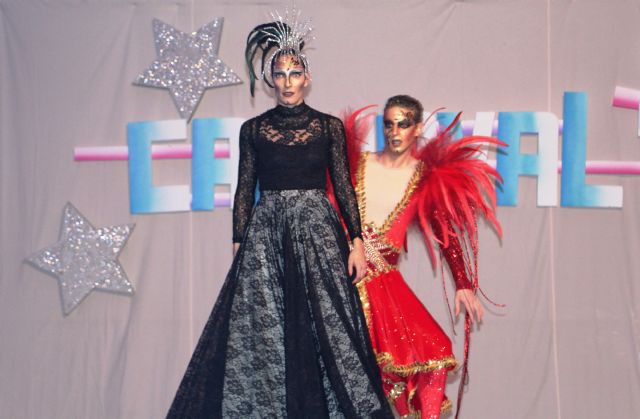La gala Bienvenida al Carnaval homenajea a las Reinas de los últimos 25 años