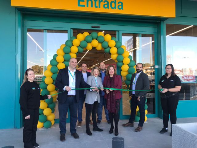 Dealz inaugura su primera tienda en la Región de Murcia