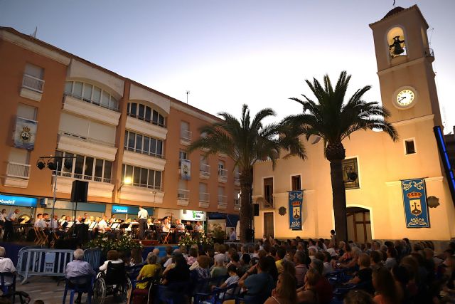 Los actos en honor a la Virgen del Carmen se inician con el concierto de la Unidad de Música de la AGA