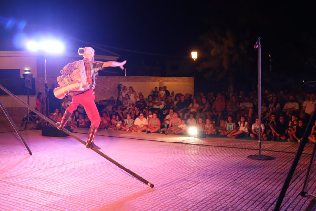 'salDecalle' equilibrios y amor a pie de calle