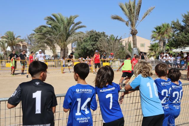 Más de un centenar de niños participan en el Torneo de Fútbol 4x4 de El Mojón