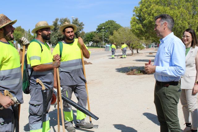 Los alumnos del PMEF de jardinería realizan su formación laboral en parques y zonas verdes del municipio