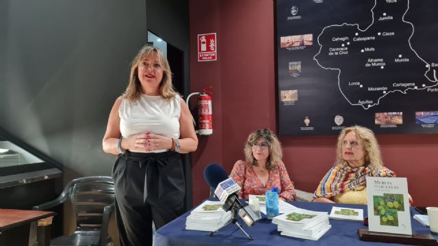 Guillermina Sanchez Oró presenta “Murcia en octavas” en San Pedro del Pinatar