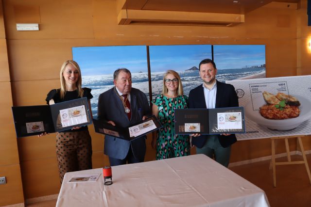 San Pedro del Pinatar acoge la presentación de un sello dedicado al Caldero del Mar Menor